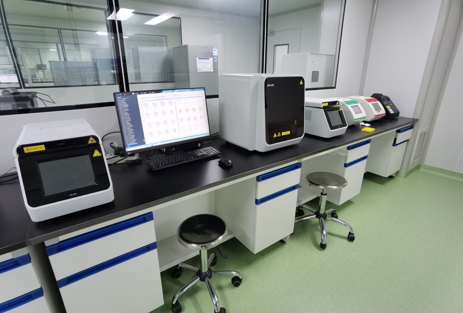 1674890417465521.jpg 1426060892186247758(1).jpg